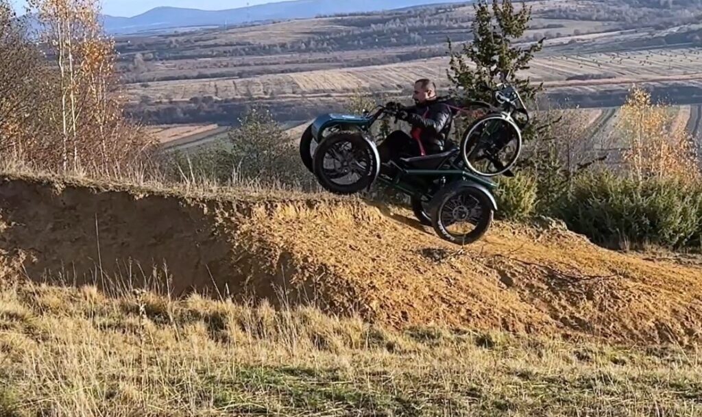 Caiac SMile extinde limitele integrării: oamenii cu dizabilități au urcat muntele și au trăit răsăritul de soare în siguranță